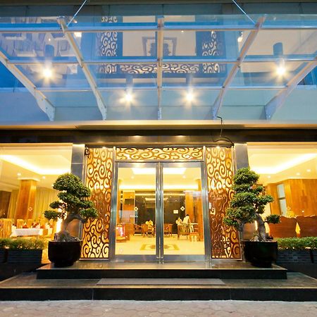 Diamond Hotel Phnom Penh Bagian luar foto