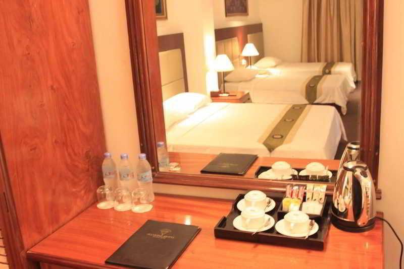Diamond Hotel Phnom Penh Bagian luar foto