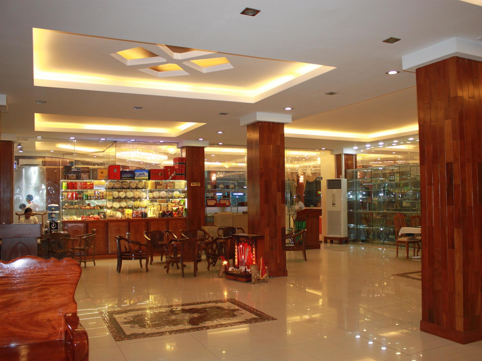 Diamond Hotel Phnom Penh Bagian luar foto