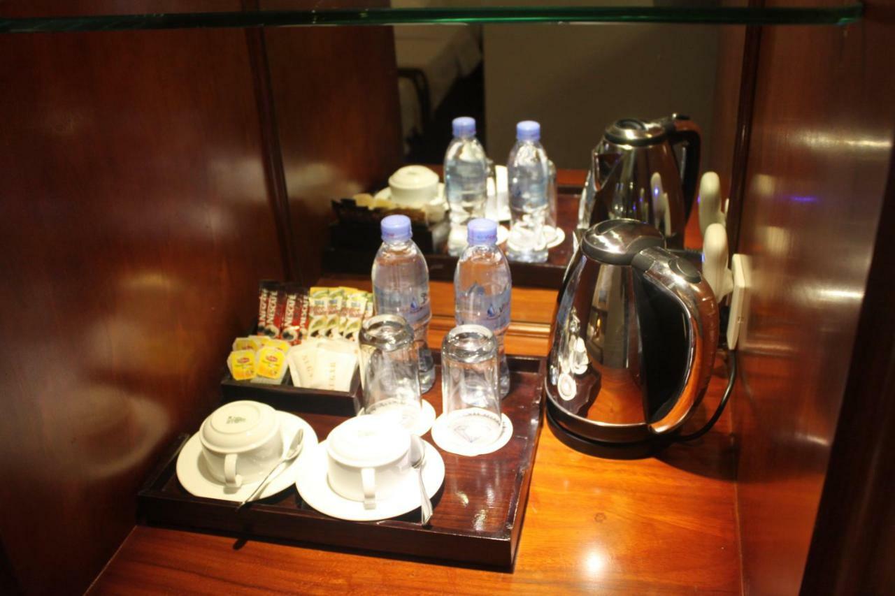 Diamond Hotel Phnom Penh Bagian luar foto